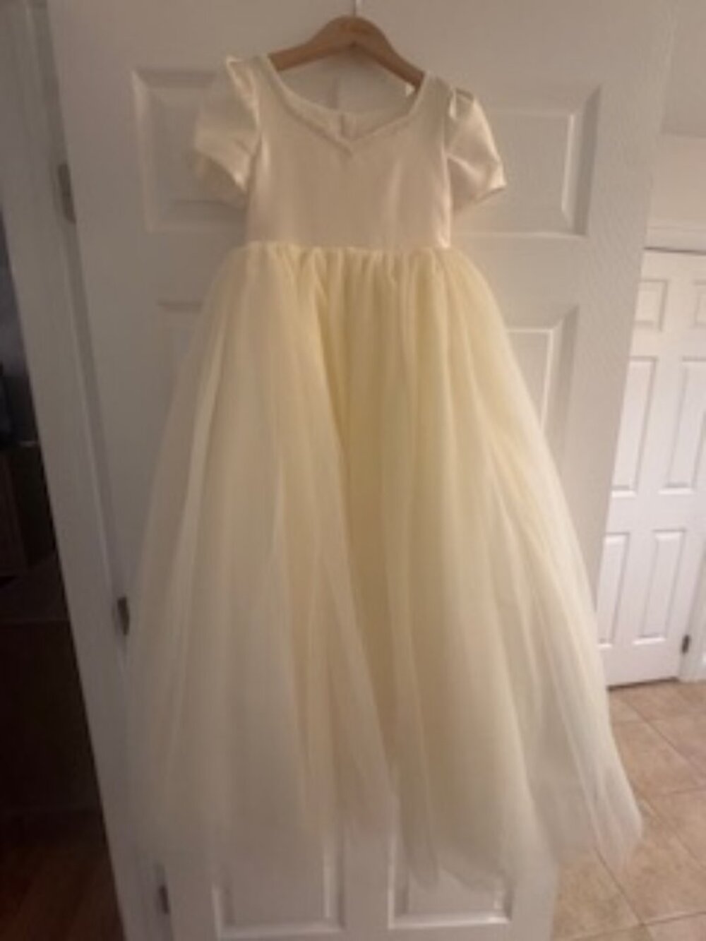 Tulleen "Yvette" Ivory Beaded Tulle Flower Girl & Communion Dress Sz 7/8 - Picture 2 of 6